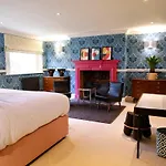 Imperial King Apt, Cheltenham Centre, Dedicated Free Parking