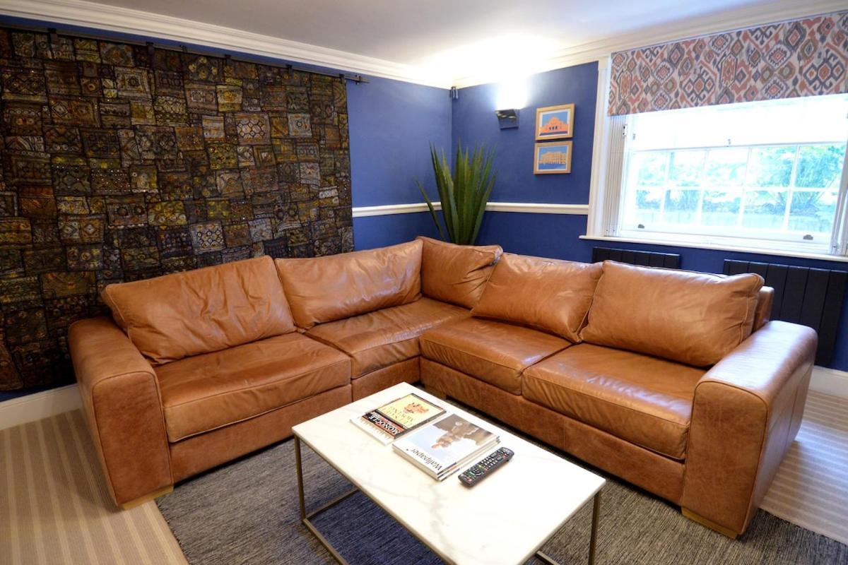 Imperial King Apt, Centre, Dedicated Free Parking Apartment *